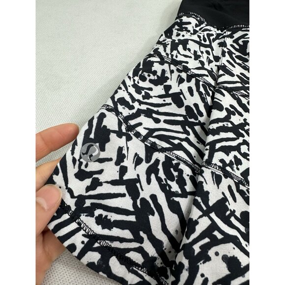 Lululemon Pace Rival Skirt II 4 Way Stretch Brushed Animal Whit Black 6 Reg EUC - Picture 6 of 8